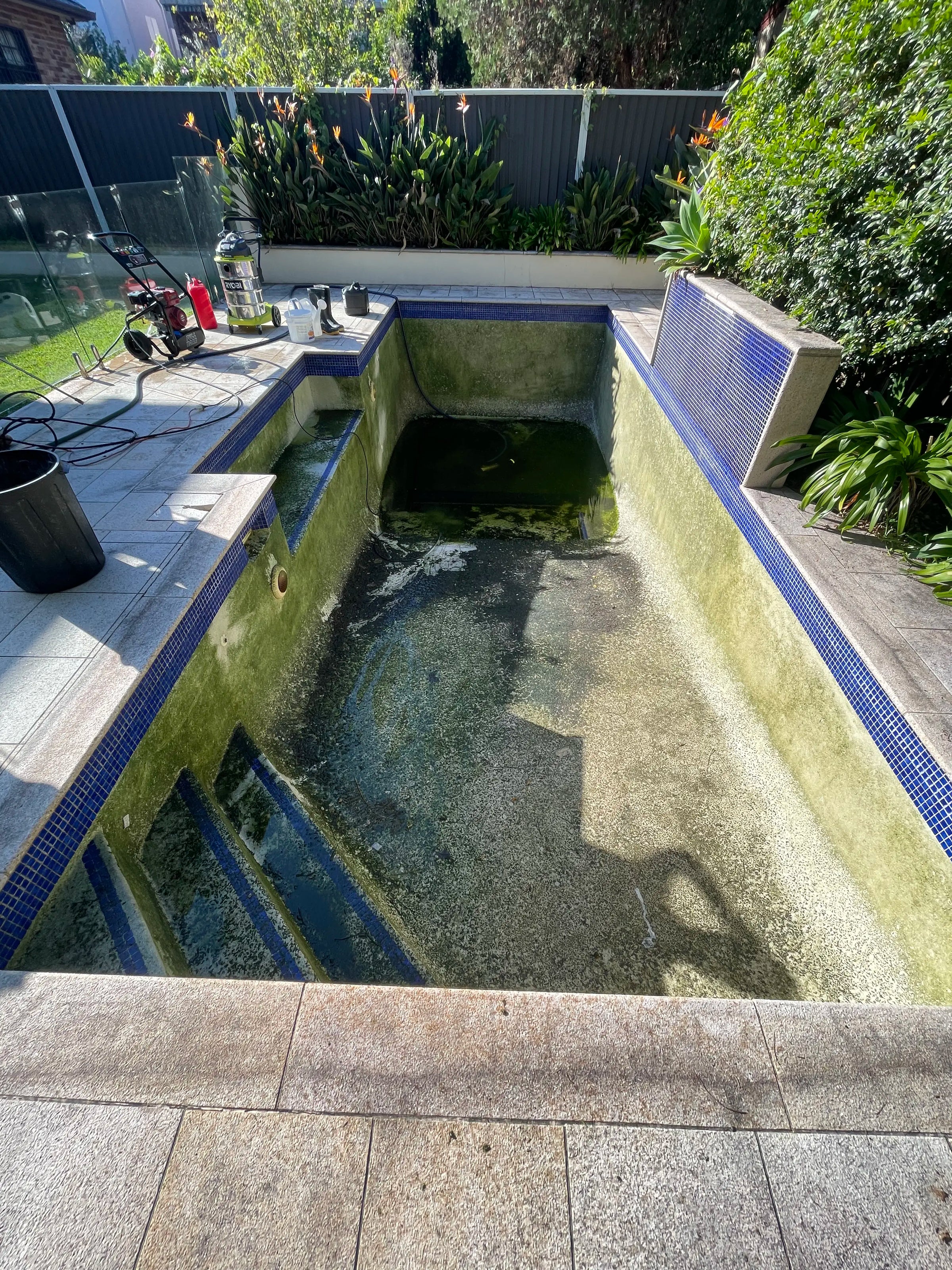 Pool Draining & Acid Washing